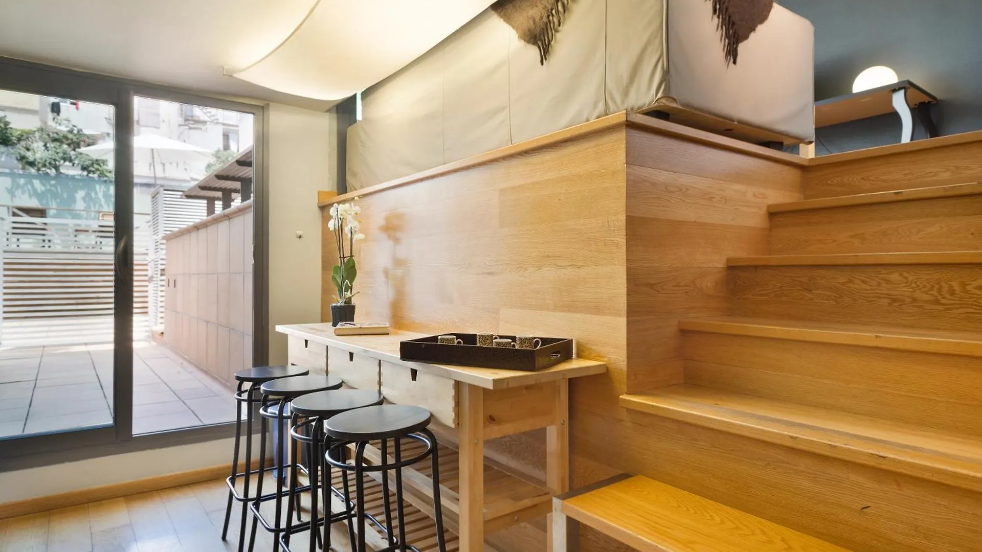 My Space Emirates - Bright Apartment In Gracia With Shared Pool Barcelone 0*,  Espagne