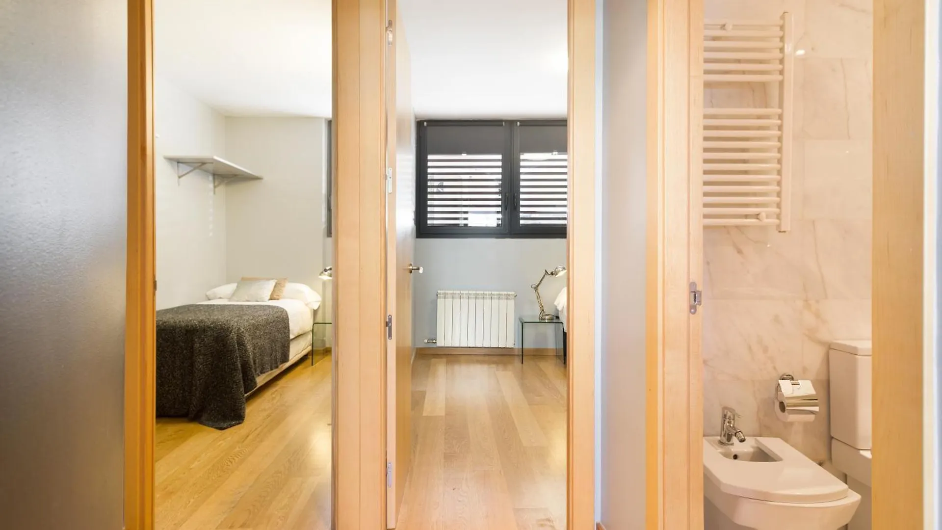 My Space Emirates - Bright Apartment In Gracia With Shared Pool Barcelone