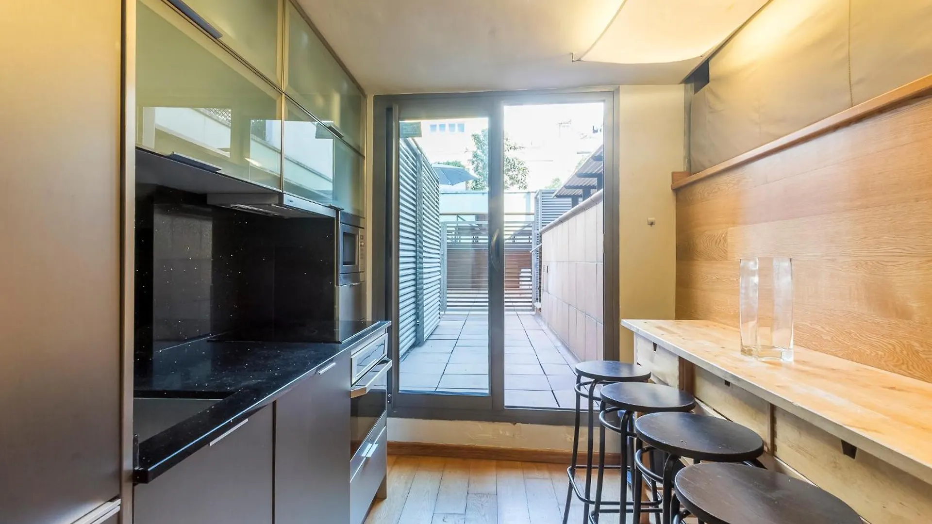 My Space Emirates - Bright Apartment In Gracia With Shared Pool Barcelone Espagne